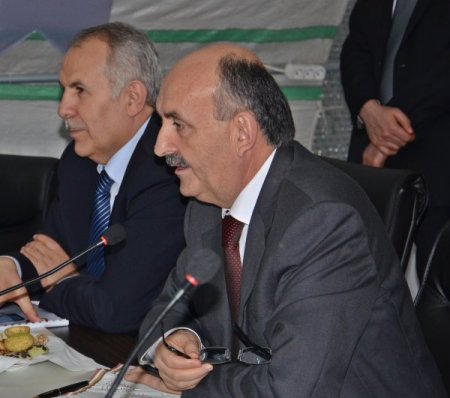 Sağlık Bakanı Müezzinoğlu, çadır kentteki Suriyelileri ziyaret etti