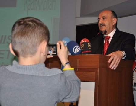 Sağlık Bakanı Müezzinoğlu: Atatürk’ü kullananlara fırsat vermeyin