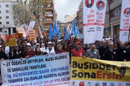 Sağlık çalışanları şiddete karşı eylem yaptı