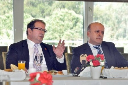 Sağlık çalışanlarına şiddet konusunda eğitim veriliyor