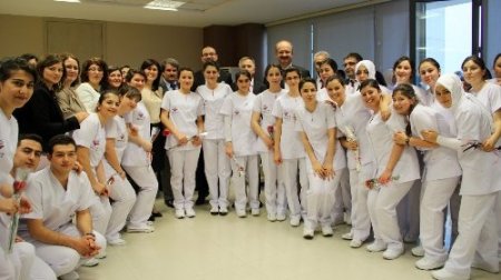 Sağlık ordusunun yeni gönüllüleri and içti