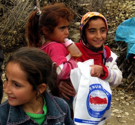 Sağlık-Sen'den Şırnak'taki çocuklara oyuncak