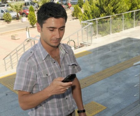 Sağlıkçı Çift, Düğün Takılarını Hastane Bahçesinde Unutunca Çaldırdı