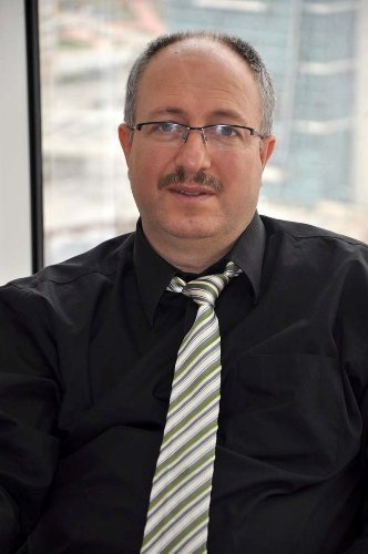 Sağlıklı renkli gözler için, internetten ve merdiven altı lens satışı yasaklandı