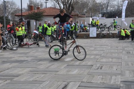 Sağlıklı yaşam için pedal çevirdiler