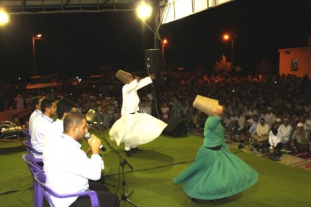 Sahabe Kabrinde Düzenlenen Kadir Gecesi'ne Binlerce Vatandaş Katıldı