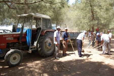 Sahabe Saffan Bin Muattal Türbesinde Bayram Temizliği Yapıldı