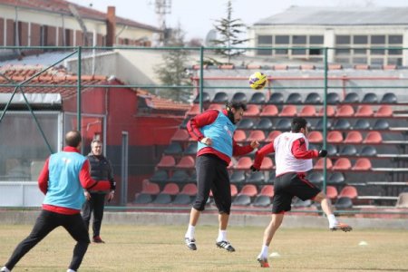 Şahbaz: Eskişehirspor hem ligde hem kupada iddiasını sürdürecektir