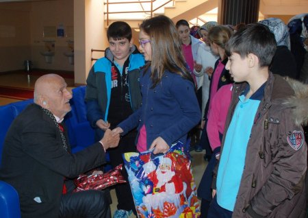 Şahikalı bayan velilerden huzurevi ziyareti