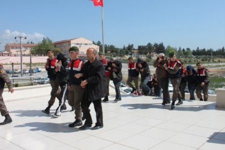 Sahildeki yazlıkları kışın kiralayıp fuhuş yaptırmışlar