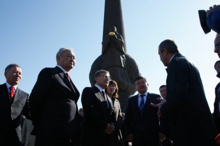 Şahin Astana'daki Temaslarına Devam Ediyor