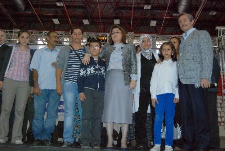 Şahin: Çözüm süreciyle dağılan ve kırılan kalpleri birleştiriyoruz