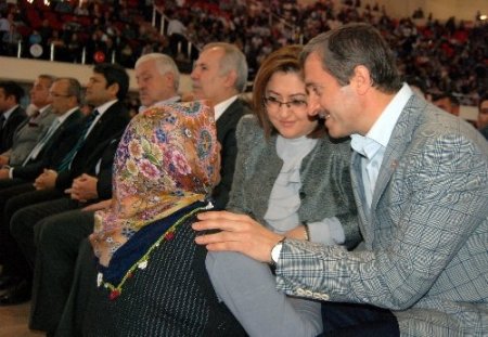 Şahin: Çözüm süreciyle dağılan ve kırılan kalpleri birleştiriyoruz