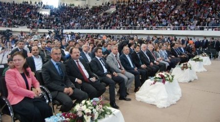 Şahin: Çözüm süreciyle dağılan ve kırılan kalpleri birleştiriyoruz