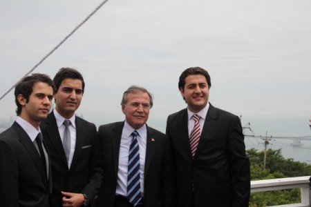 Şahin Kore'de Türk Şehitliği’ni Ziyaret Etti