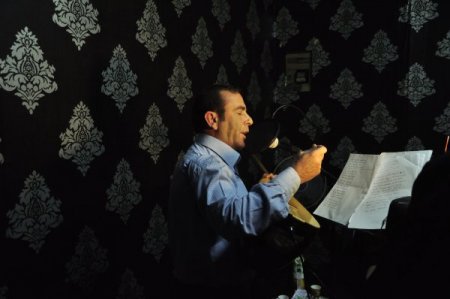 Şahin Özer: Sanatçılarıma şöhret psikolojisi dersi verdiriyorum