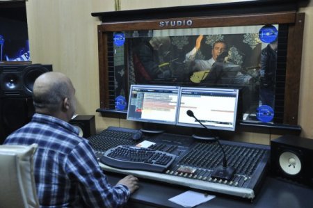 Şahin Özer: Sanatçılarıma şöhret psikolojisi dersi verdiriyorum