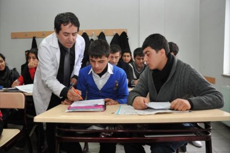 Şahinbey Belediyesi, dershaneye gidemeyen 11 bin 350 öğrenciye eğitim veriyor