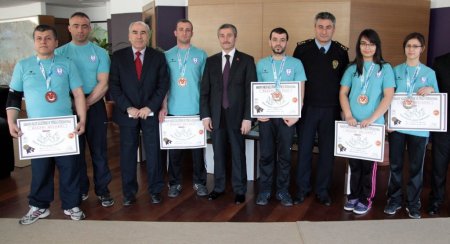 Şahinbey Belediyesi bilek güreşçileri 7 madalya ile döndü