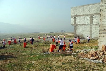 Şahinbey Belediyesi Ekipleri Dumlupınar Mahallesi'nde Temizlik Yaptı