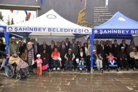 Şahinbey Belediyesi Engelli Vatandaşların Yüzünü Güldürdü