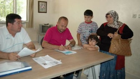 Şahinbey Belediyesi Yaz Okullarına Giden Çocuklara Malzeme Dağıtıyor