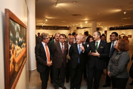 Şahmeran figürleri sanatseverlerin beğenisine sunuldu