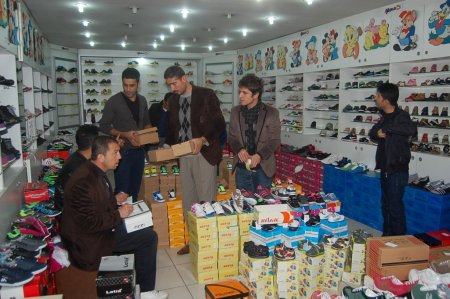 Sahneledikleri 'Ağır Yük' adlı oyunla çocukların yükünü hafiflettiler