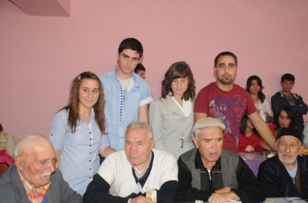 Sahnenin Genç Delikanlıları