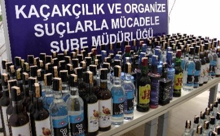 Sahte bandrollü içkiler piyasaya sürülemeden ele geçirildi