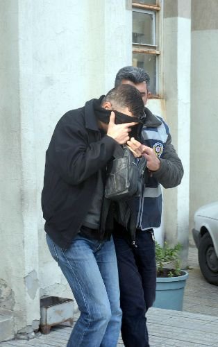 Sahte Belgelerle Kredi Polise Takıldı