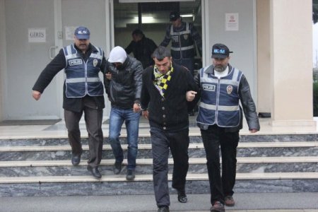 Sahte evraklarla araç muayenesi yaptırmışlar