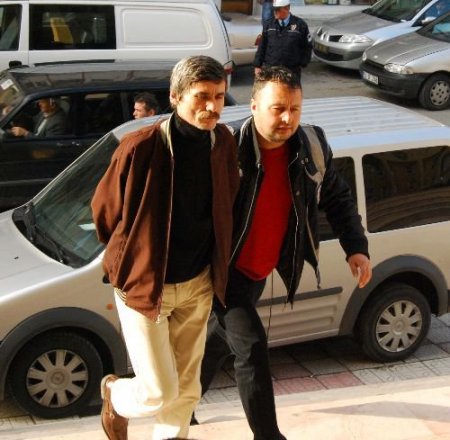 Sahte Evraklarla Dolandırıcılık Yapan Çete, Çökertildi