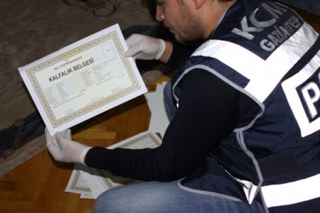 Sahte parayı Suriye'de piyasaya sürüp kâr elde etmek istemişler