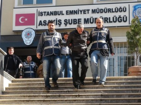 Sahte polisler güvenlik kamerasında