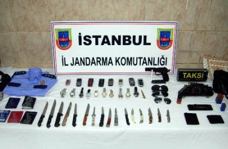 Sahte polisleri jandarma yakaladı