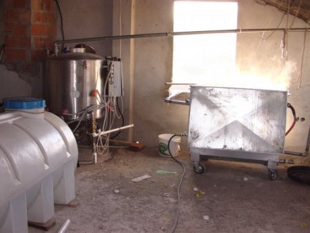 Sahte Rakı Üreten Zanlı 'kolonya Üretiyorum' Diye Kendini Savundu