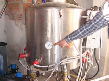 Sahte Rakı Üreten Zanlı 'kolonya Üretiyorum' Diye Kendini Savundu