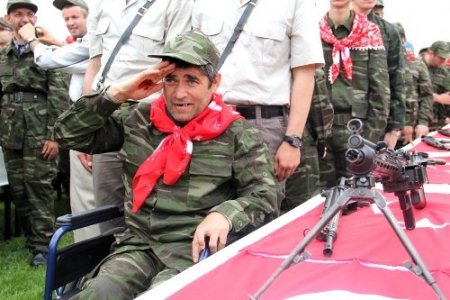 Sahte raporla görevden kaçanlara inat engellerine rağmen asker oldular