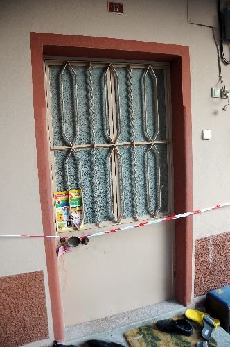 Sahur Vaktinde Eşini Bıçaklayarak Öldürdü