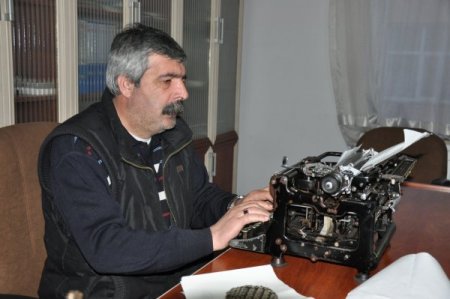 Said-i Nursi’nin İlk İfadesinin Yazıldığı Daktilo 52 Yıldır Muhafaza Ediliyor