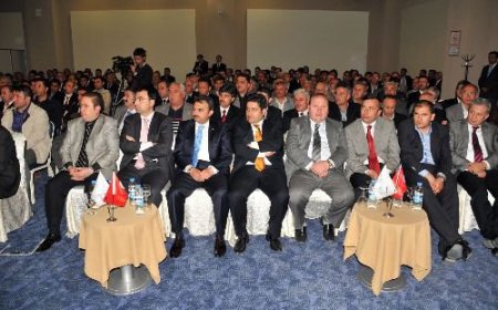 Saim Orhan, Çorumlu İş Adamlarına Dünyaya Açılmanın Önemini Anlattı