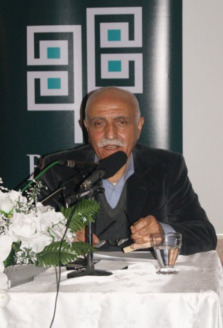 Şair Cahit Koytak Bursa'da okurlarıyla buluştu