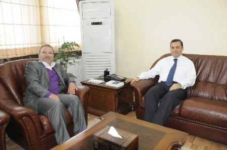 Şair Ve Yazar Ersöz'den Hakkari Valisi Türker'e Ziyaret