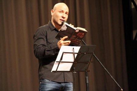 Şair ve Yazar Tazeoğlu’ndan üniversite öğrencilerine şiir dinletisi