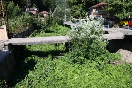 Şairlere İlham Kaynağı Üzülmez Deresi'ni Bahçe Yaptılar