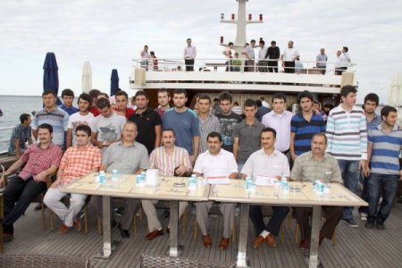 Sakarya Dershanesi Lys’deki Başarısını Kutluyor