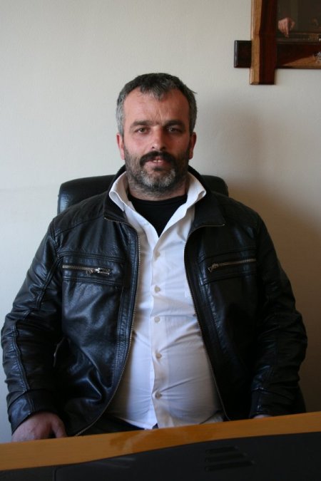 Sakarya Romanlar Derneği'nin Laz yönetim kurulu üyesi var