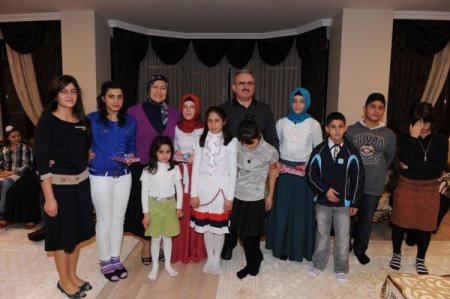 Sakarya türküsü Vali Karaloğlu'nu hüzünlendirdi