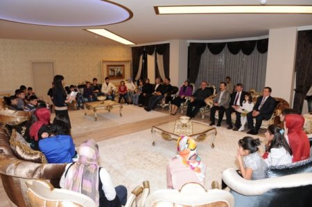 Sakarya türküsü Vali Karaloğlu'nu hüzünlendirdi